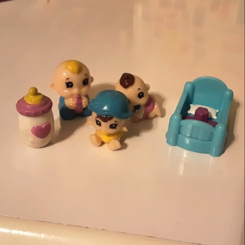 Lot of Baby-themed Squinkies